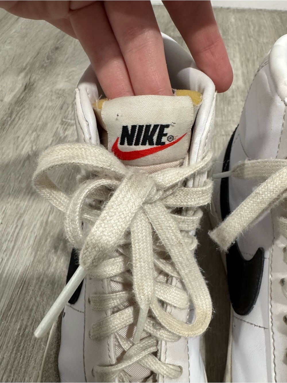 Nike Blazer Mid '77 Vintage Sneakers Women’s Size 7 - Picture 4 of 9